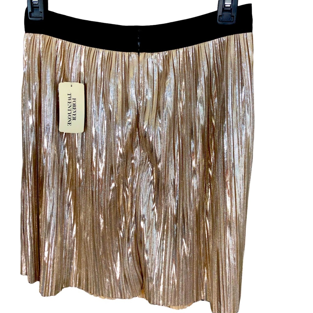 Women’s Small Forever 21 Gold Pleated Mini Skirt with Zipper NWT - Picture 5 of 7
